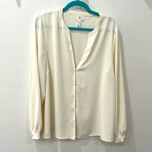 2X off-white blouse